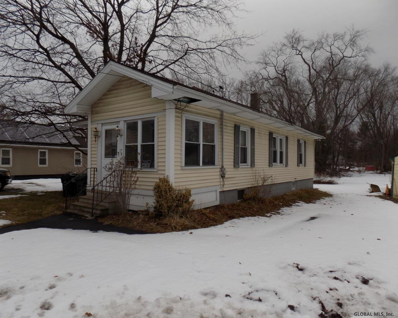 200 Giffords Church Road Rotterdam, NY 12306 - Photo 1 of 42 Photo 1