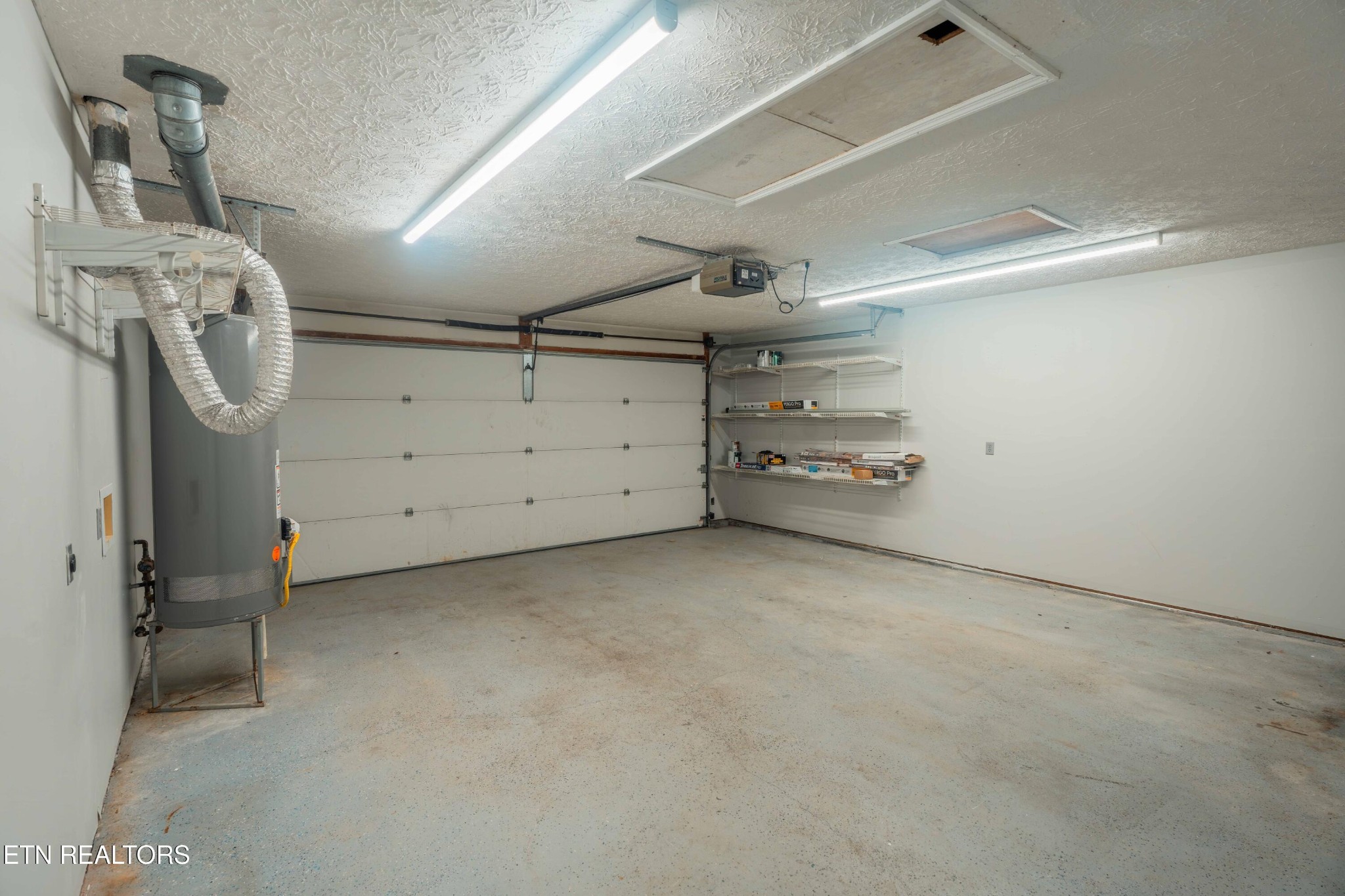 7722 Ashcroft Way Powell, TN 37849 - Photo 21 of 24 a view of a garage room