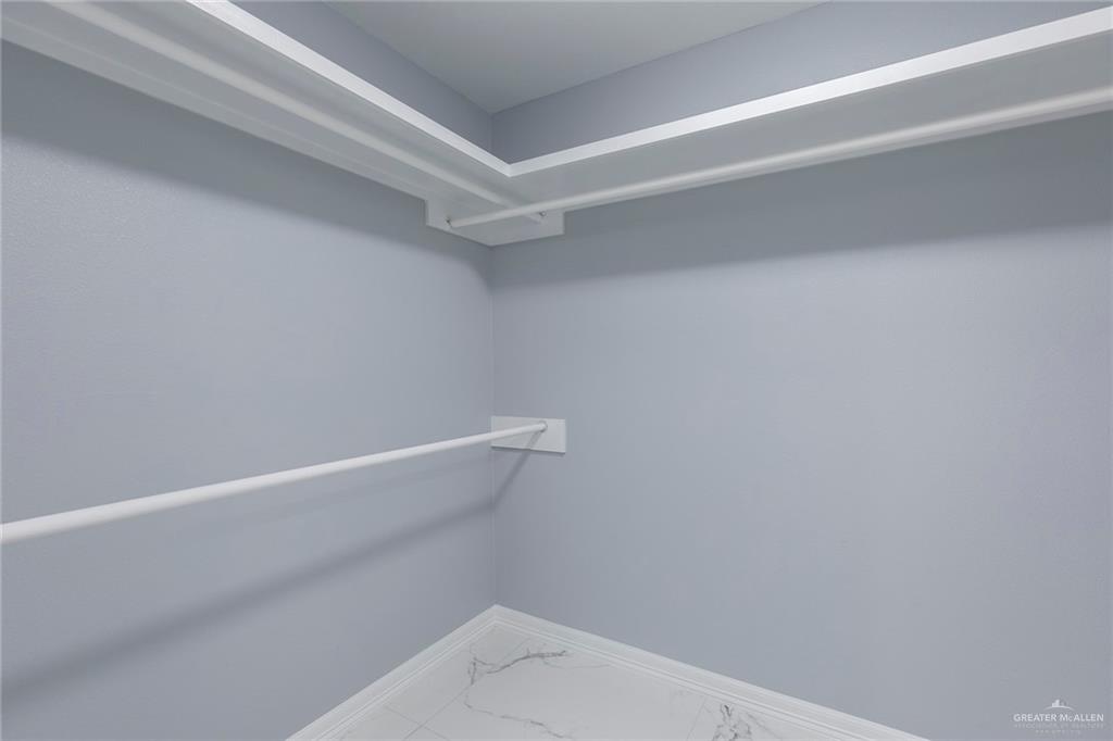 6809 South Oro Lane Pharr, TX 78577 - Photo 12 of 17 a view of small space