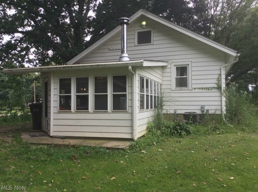 4394 Sunnybrook Road Kent, OH 44240 - Photo 3 of 24