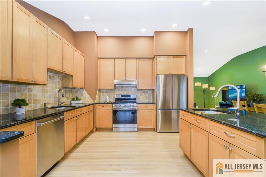 11 Agate Road East Brunswick, NJ 08816 - Photo 17 of 49