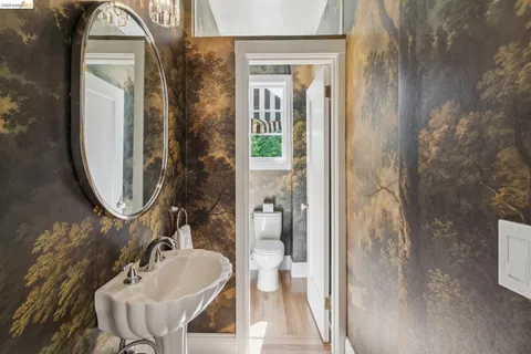 $5,495,000 | 10 Muir Avenue, Piedmont, CA 94610