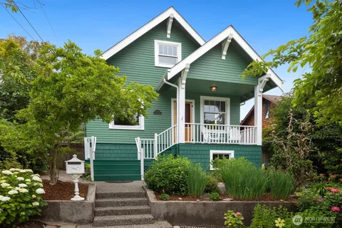 $1,025,000 | 4611 34th Avenue West, Seattle, WA 98199