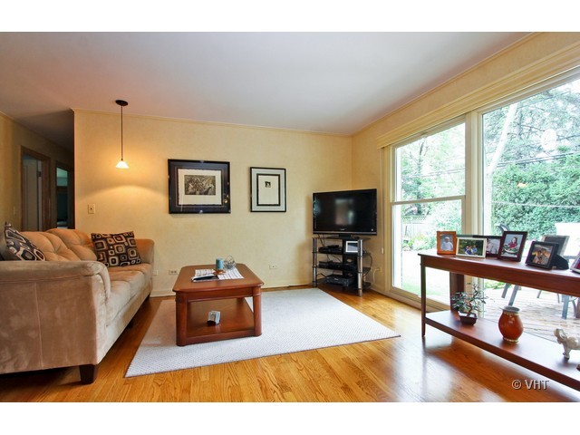 1408 Sunset Ridge Road Glenview, IL 60025 - Photo 2 of 15