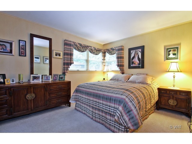 1408 Sunset Ridge Road Glenview, IL 60025 - Photo 9 of 15