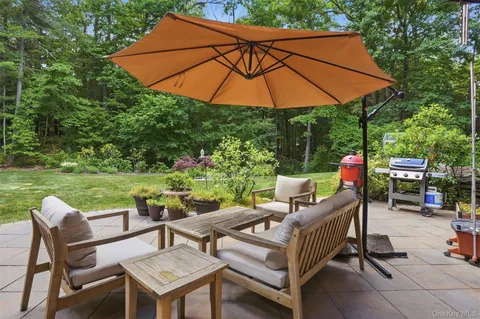 $800,000 | 17 Stoutenburgh Drive, Hyde Park, NY 12538