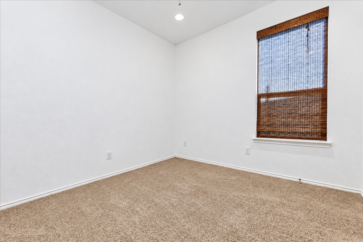 1020 Clove Hitch Road Georgetown, TX 78633 - Photo 13 of 22 Gallery Image 13