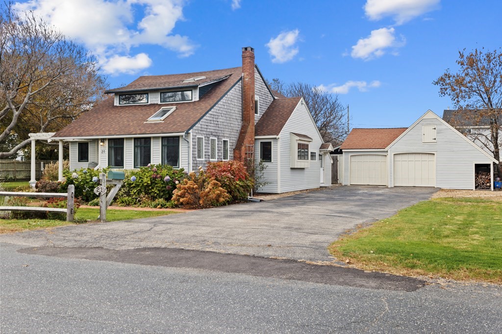 21 5th Avenue Scituate, MA 02066 - Photo 1 of 40 front view of a house with a yard