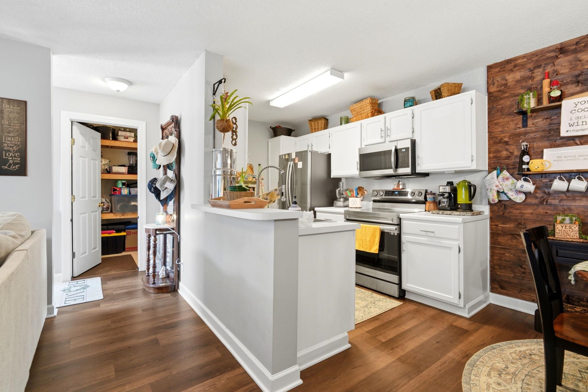 4383 Daphne Lane, Unit F Murrells Inlet, SC 29576 - Photo 14 of 33 Gallery Image 14