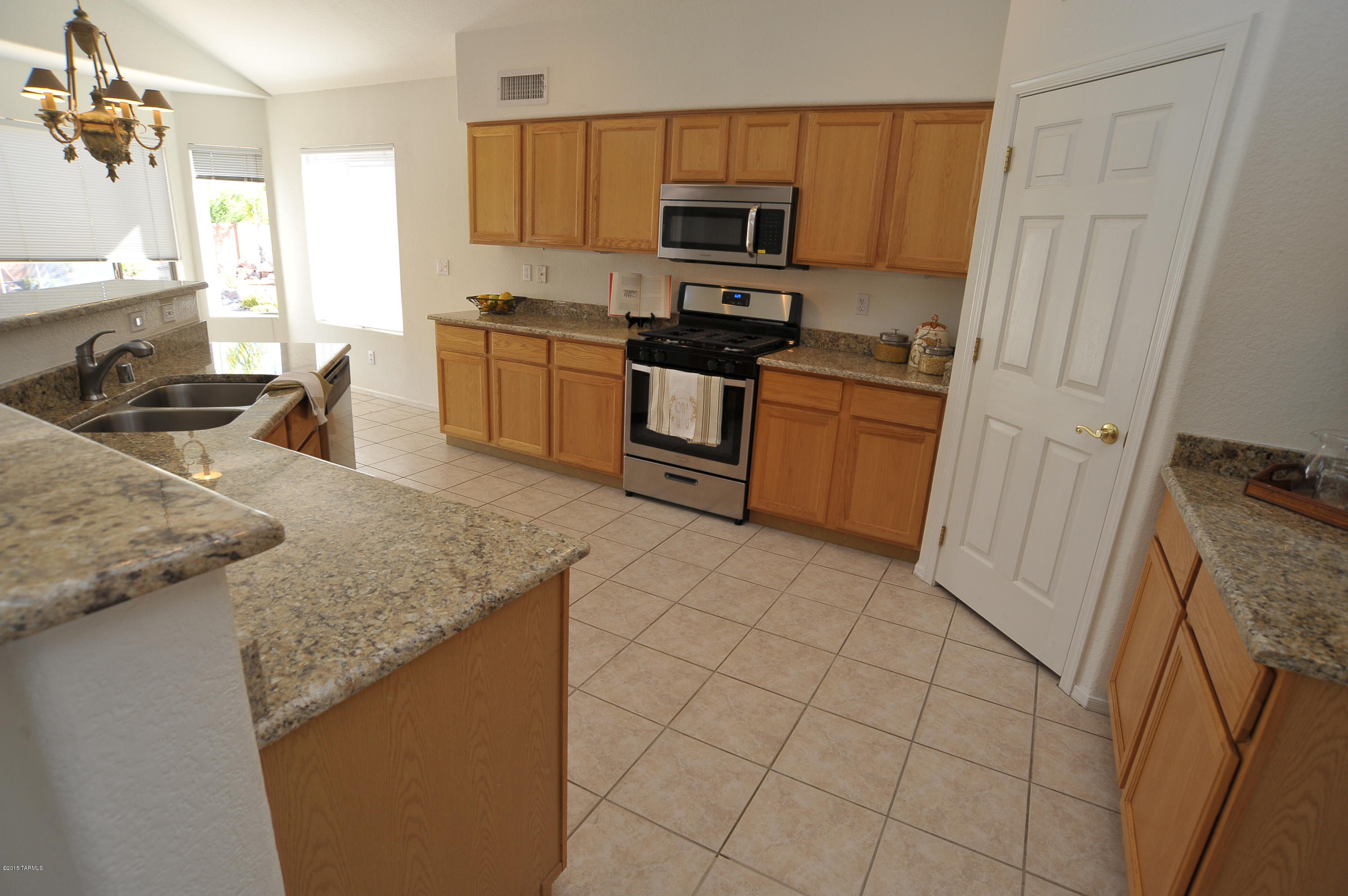 590 Bridal Veil Falls Road Tucson, AZ 85755 - Photo 12 of 41