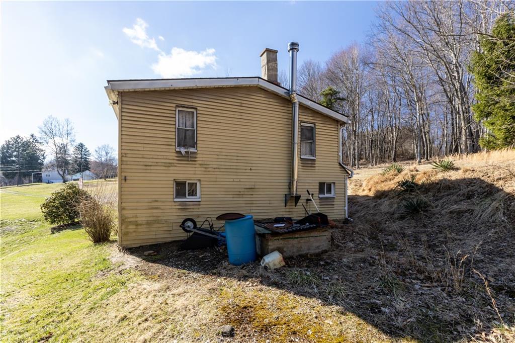 411 Mowry Road Monaca, PA 15061 - Photo 2 of 26
