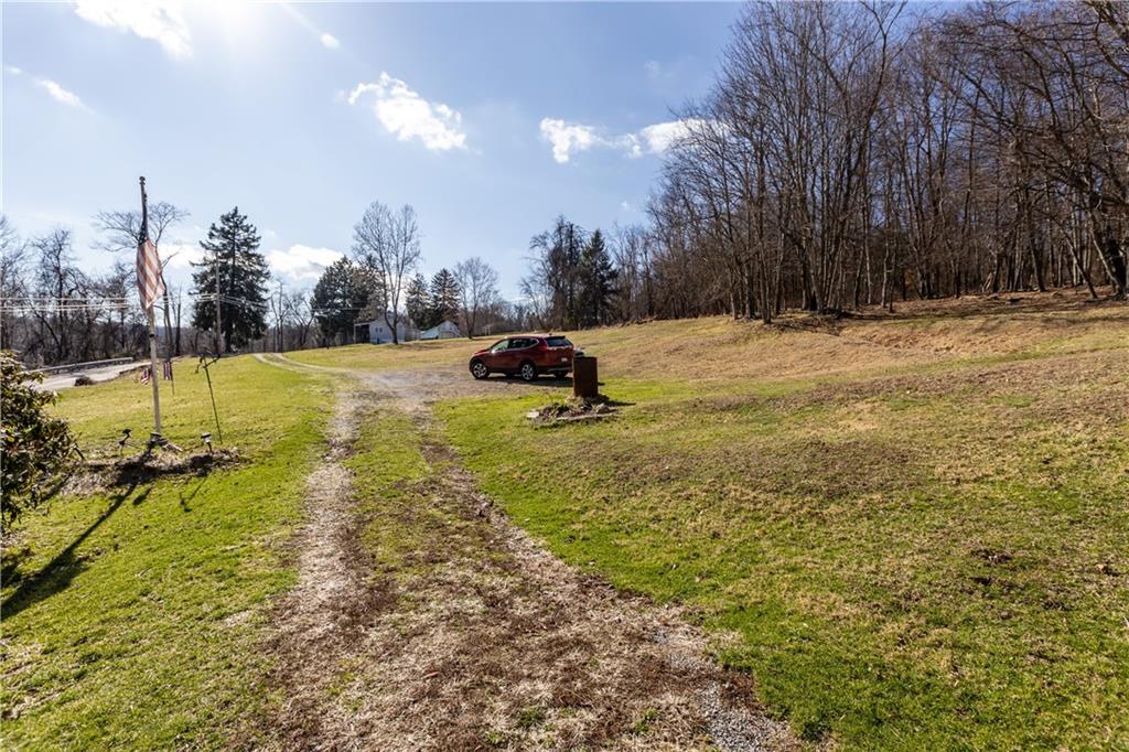 411 Mowry Road Monaca, PA 15061 - Photo 7 of 26