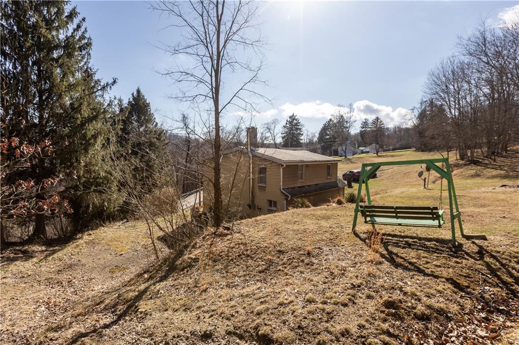 411 Mowry Road Monaca, PA 15061 - Photo 9 of 26