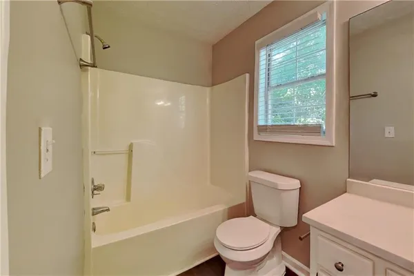 $2,245 | 3945 Piper Glen Drive Northeast, Buford, GA 30519