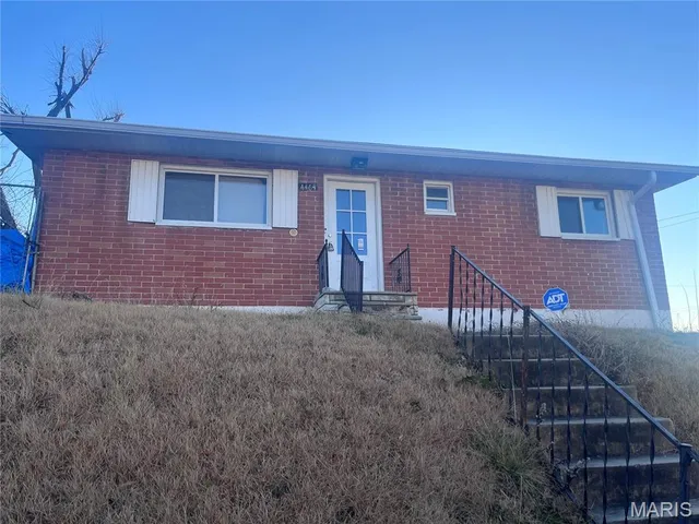 $85,000 | 4464 East Lee Avenue, St. Louis, MO 63115