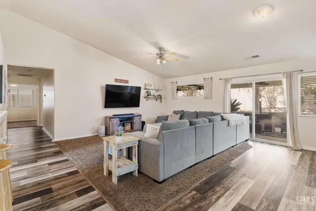 $425,000 | Undisclosed Address, Bakersfield, CA 93312