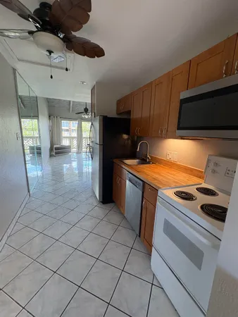 $2,200 | 715 South Kihei Road, Unit D240, Kihei, HI 96753