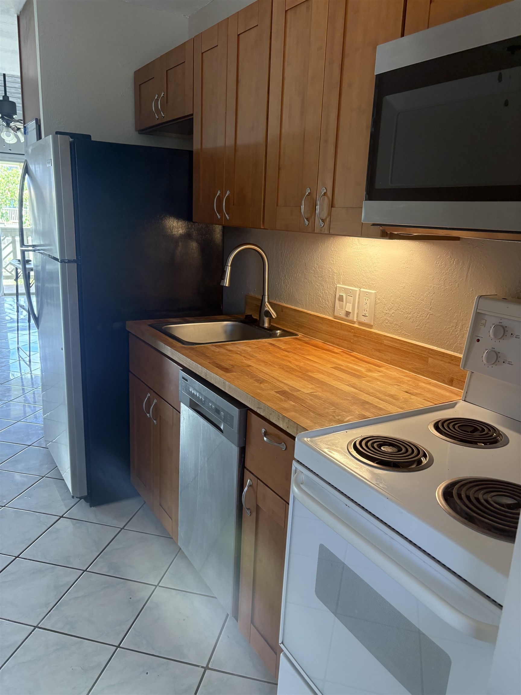 715 South Kihei Road, Unit D240 Kihei, HI 96753 - Photo 2 of 6