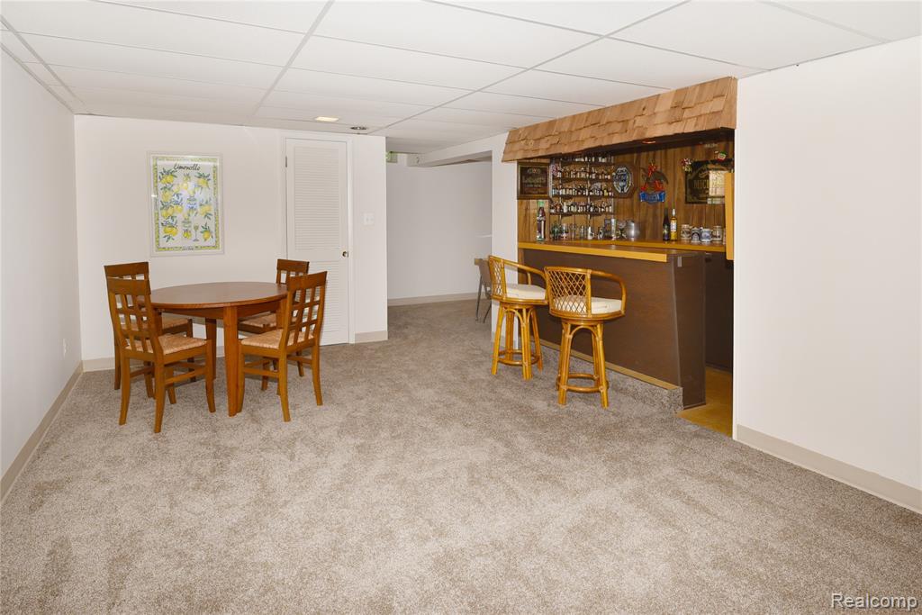 2268 Devonshire Road Bloomfield Hills, MI 48302 - Photo 23 of 38