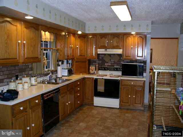 1260 Greenwood Road York, PA 17408 - Photo 4 of 6 Gallery Image 4