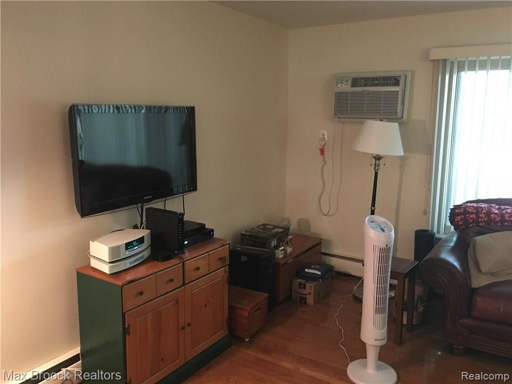 2655 East Maple Road Birmingham, MI 48009 - Photo 19 of 22