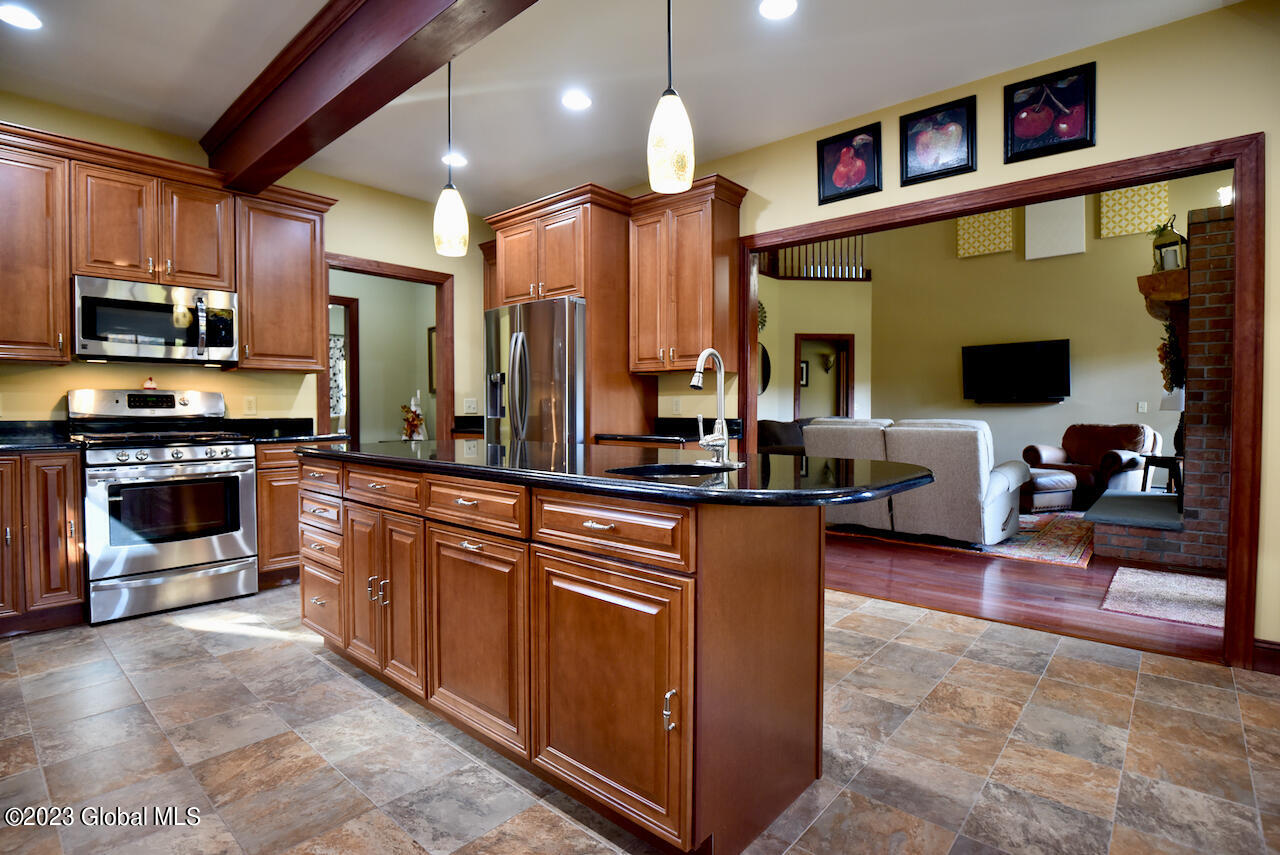 120 Vosburgh Road Halfmoon, NY 12118 - Photo 14 of 55 21