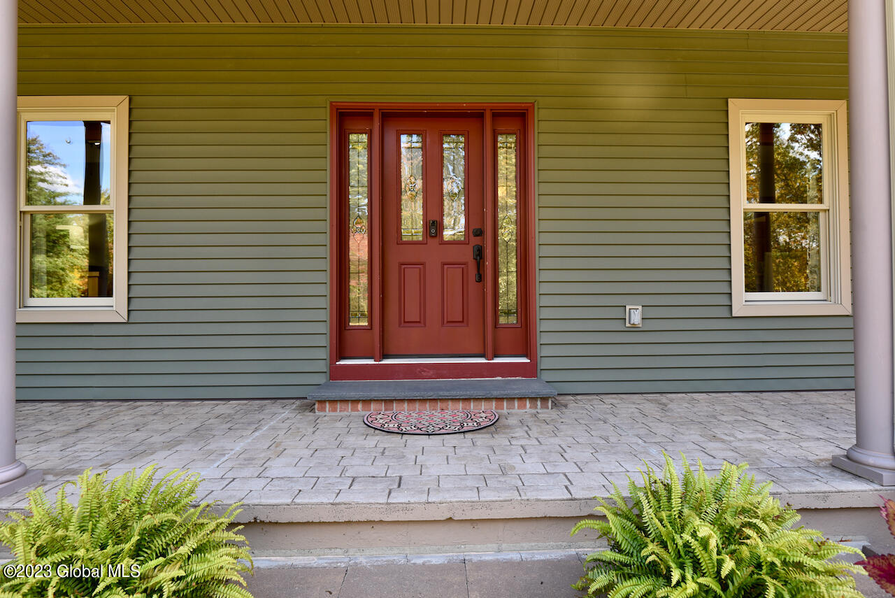 120 Vosburgh Road Halfmoon, NY 12118 - Photo 5 of 55 4