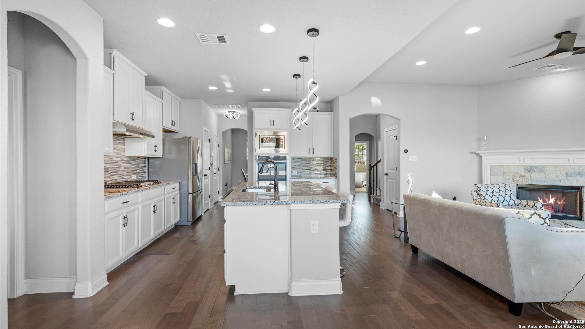 28802 Front Gate Fair Oaks Ranch, TX 78015 - Photo 12 of 35