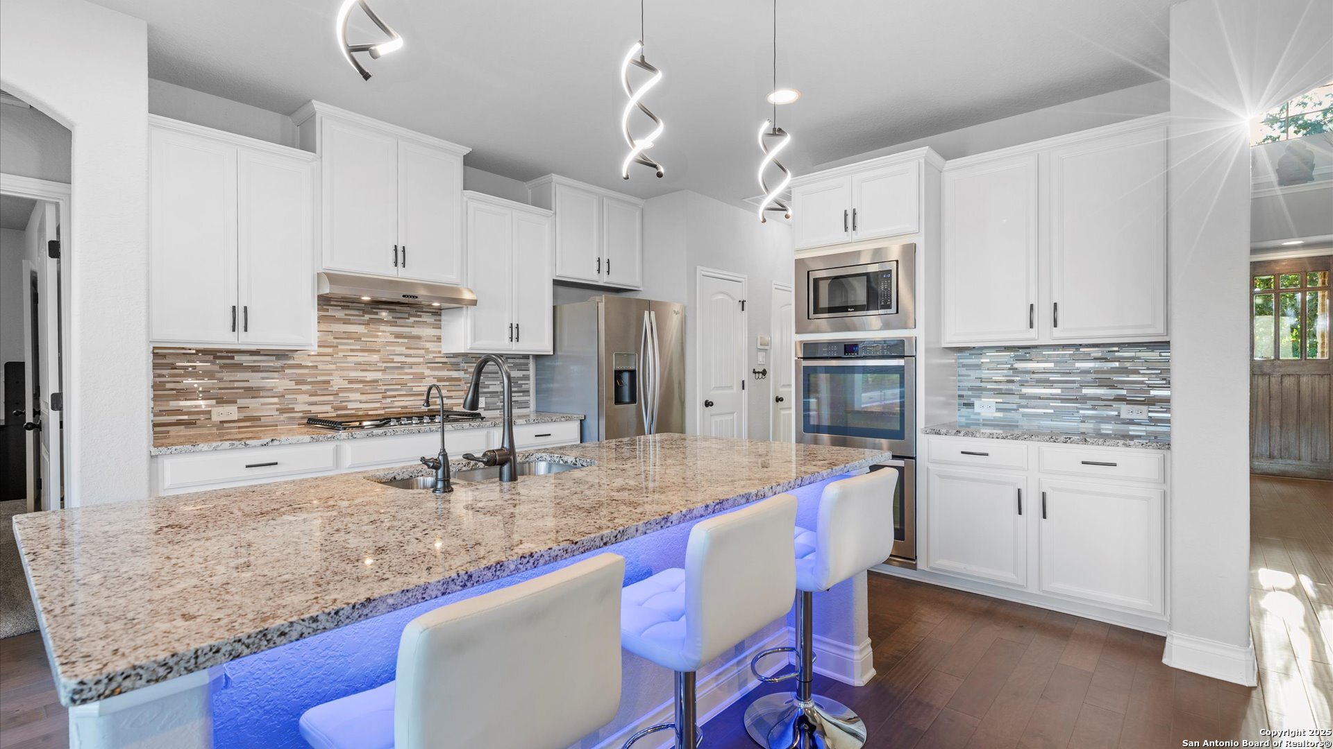 28802 Front Gate Fair Oaks Ranch, TX 78015 - Photo 9 of 35