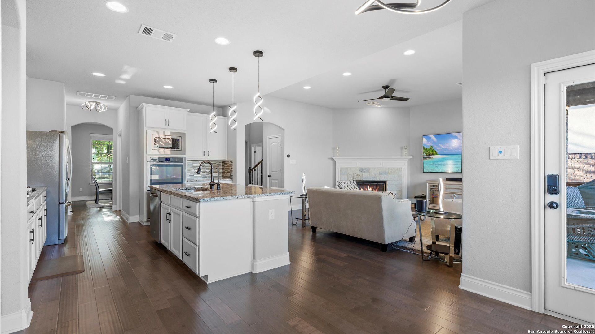 28802 Front Gate Fair Oaks Ranch, TX 78015 - Photo 10 of 35