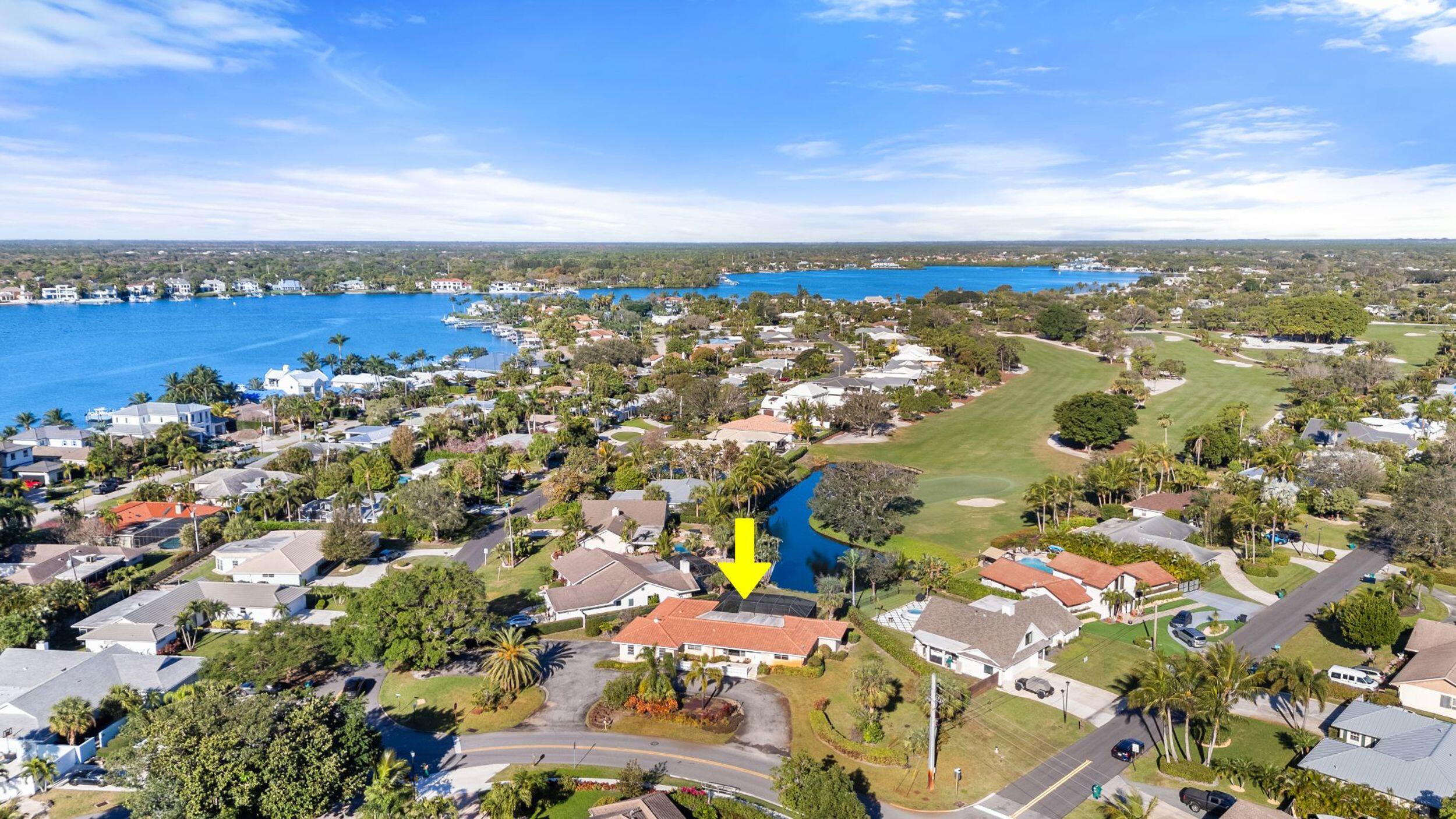 42 Golfview Drive Tequesta, FL 33469 - Photo 6 of 29 10_dji_20250127093623_0068_d_1