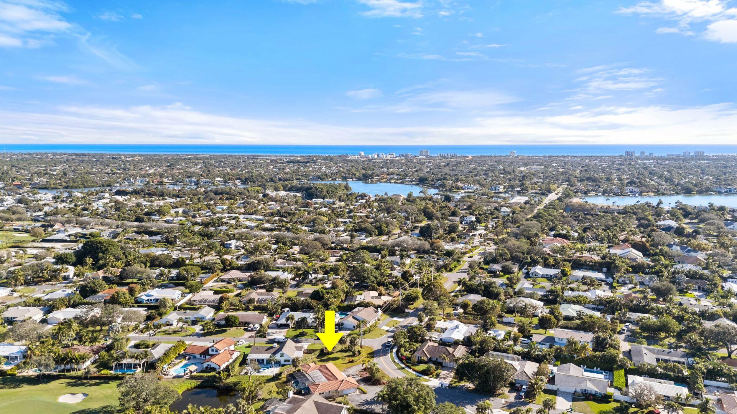 42 Golfview Drive Tequesta, FL 33469 - Photo 10 of 29 18_dji_20250127093903_0096_d_1