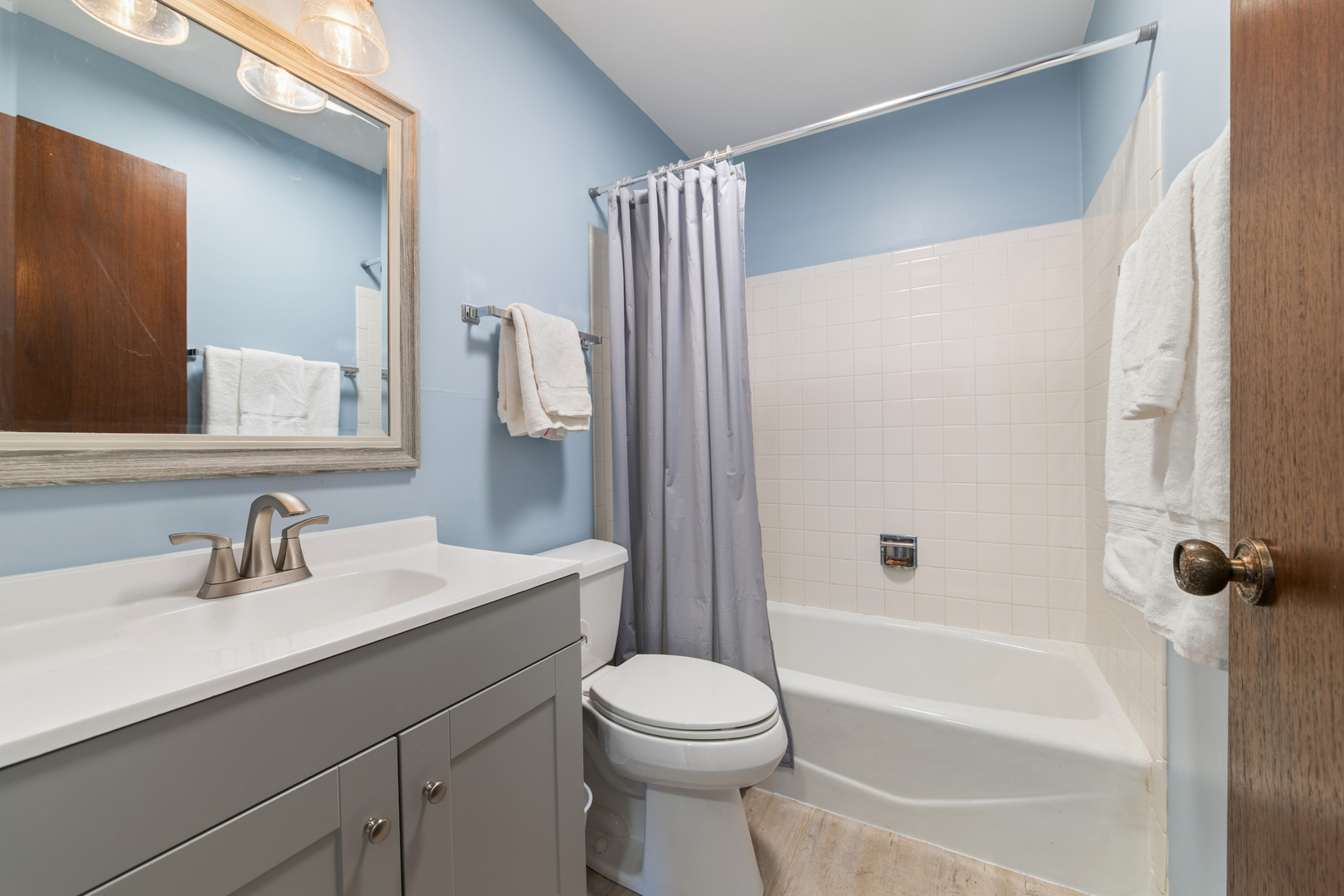 611 West Central Road, Unit A4 Mount Prospect, IL 60056 - Photo 16 of 25