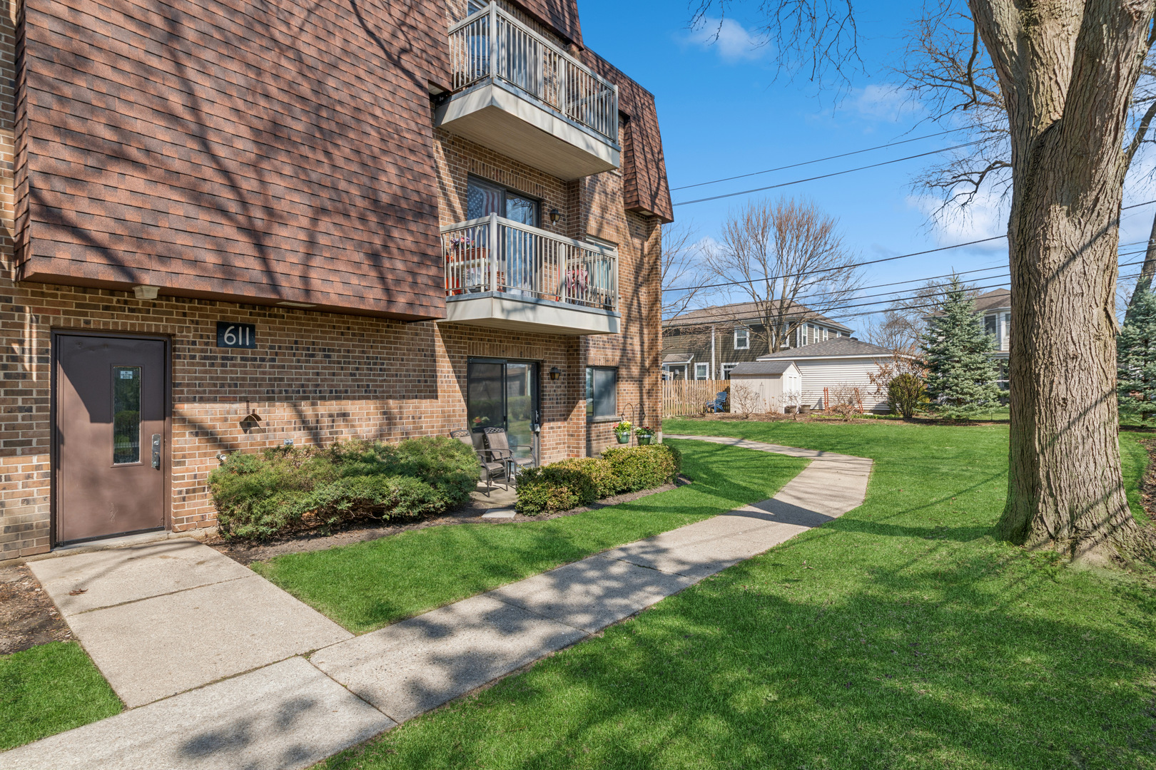 611 West Central Road, Unit A4 Mount Prospect, IL 60056 - Photo 4 of 25