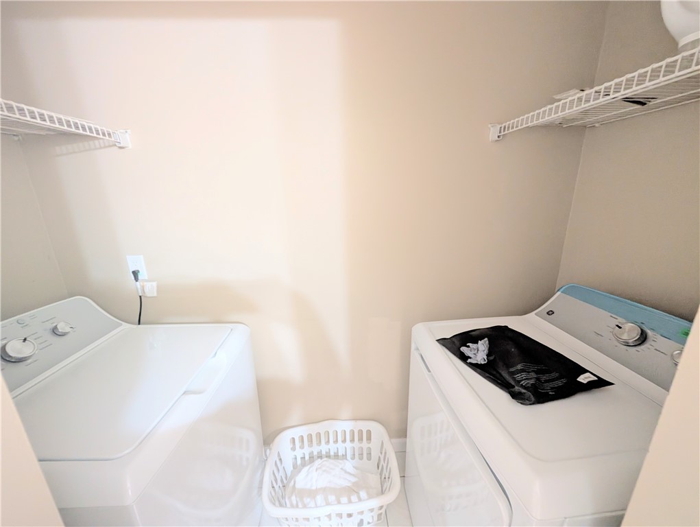 1290 Emerson Street, Unit B Rochester, NY 14606 - Photo 9 of 10
