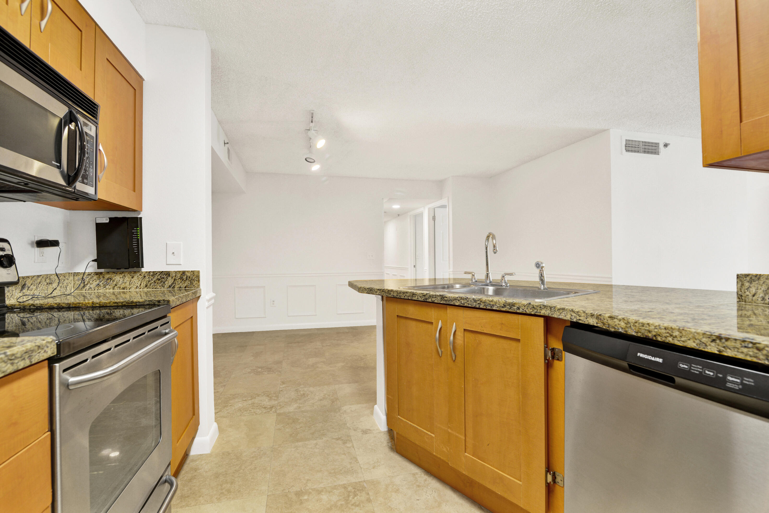3143 Clint Moore Road, Unit 105 Boca Raton, FL 33496 - Photo 19 of 49 Kitchen