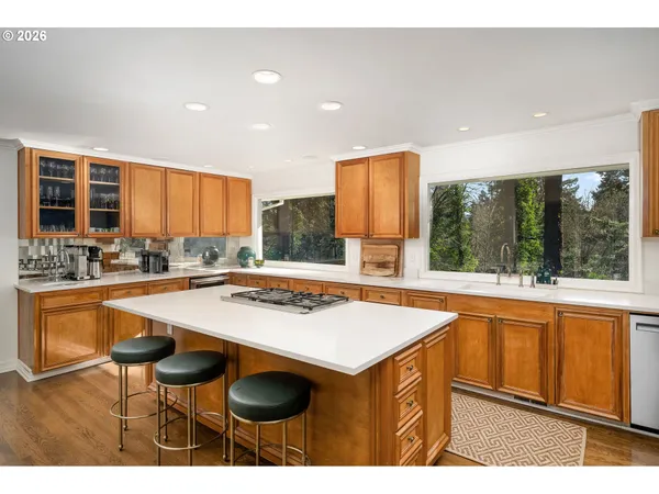 $1,295,000 | 722 Southwest Westwood Drive, Portland, OR 97239