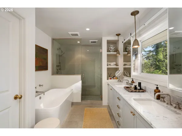 $1,295,000 | 722 Southwest Westwood Drive, Portland, OR 97239