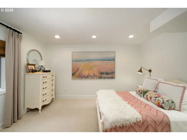 $1,295,000 | 722 Southwest Westwood Drive, Portland, OR 97239