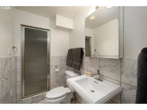 $1,295,000 | 722 Southwest Westwood Drive, Portland, OR 97239