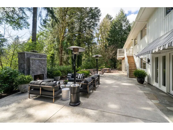 $1,295,000 | 722 Southwest Westwood Drive, Portland, OR 97239