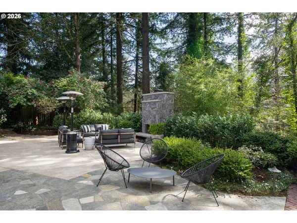 $1,295,000 | 722 Southwest Westwood Drive, Portland, OR 97239