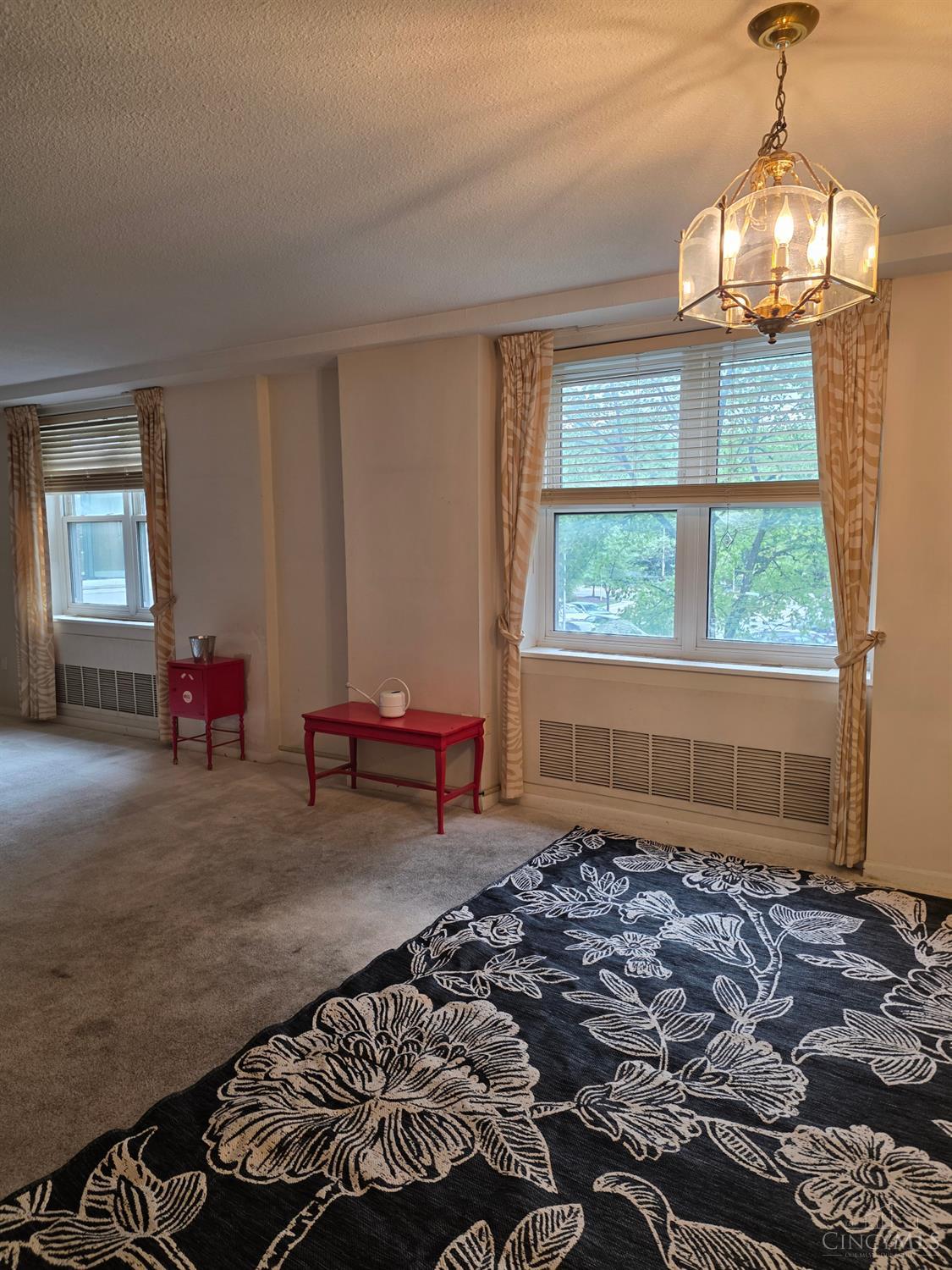 2444 Madison Road Cincinnati, OH 45208 - Photo 7 of 26