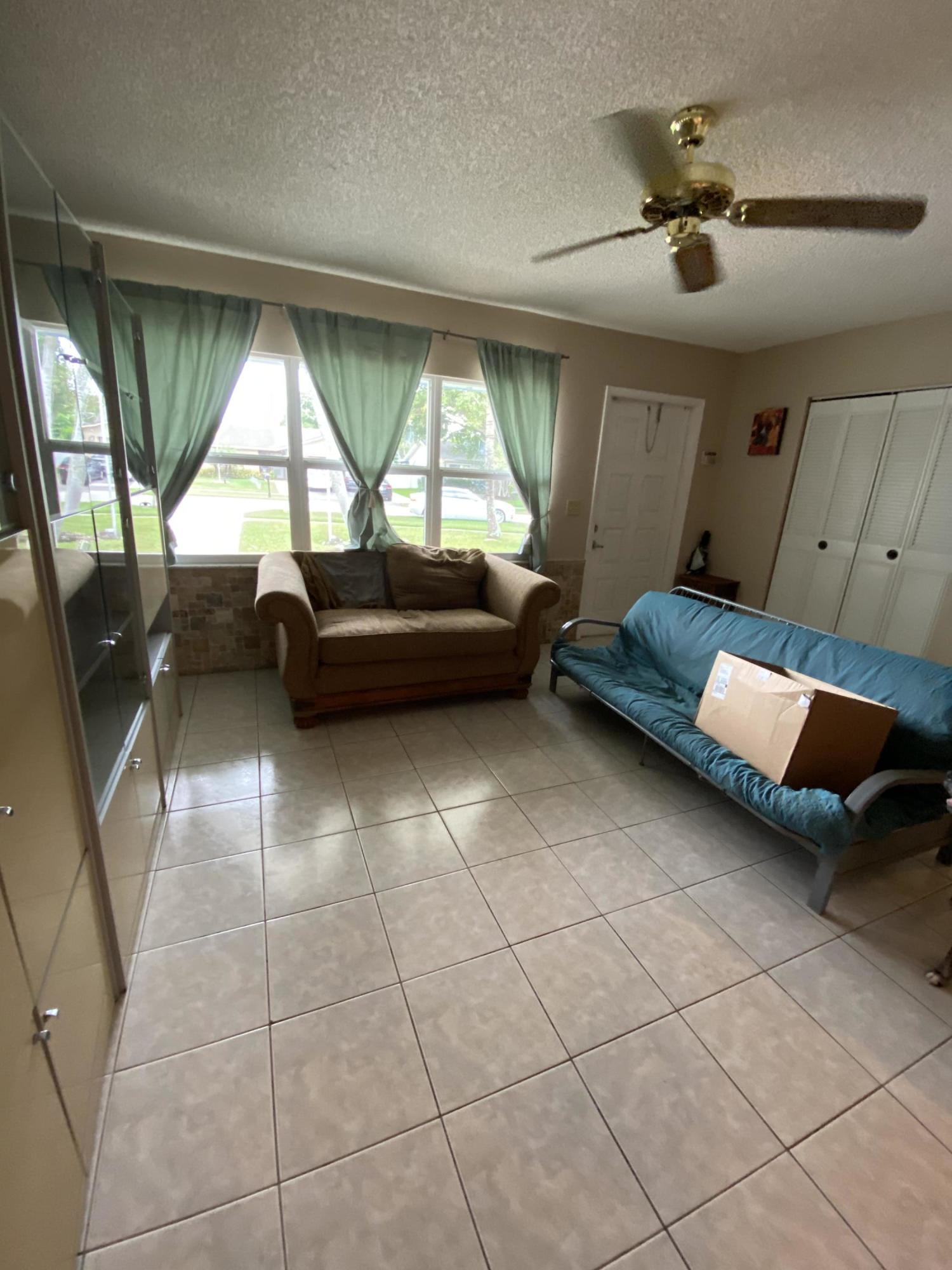 18428 Ruffian Way Boca Raton, FL 33496 - Photo 5 of 11 IMG_0110