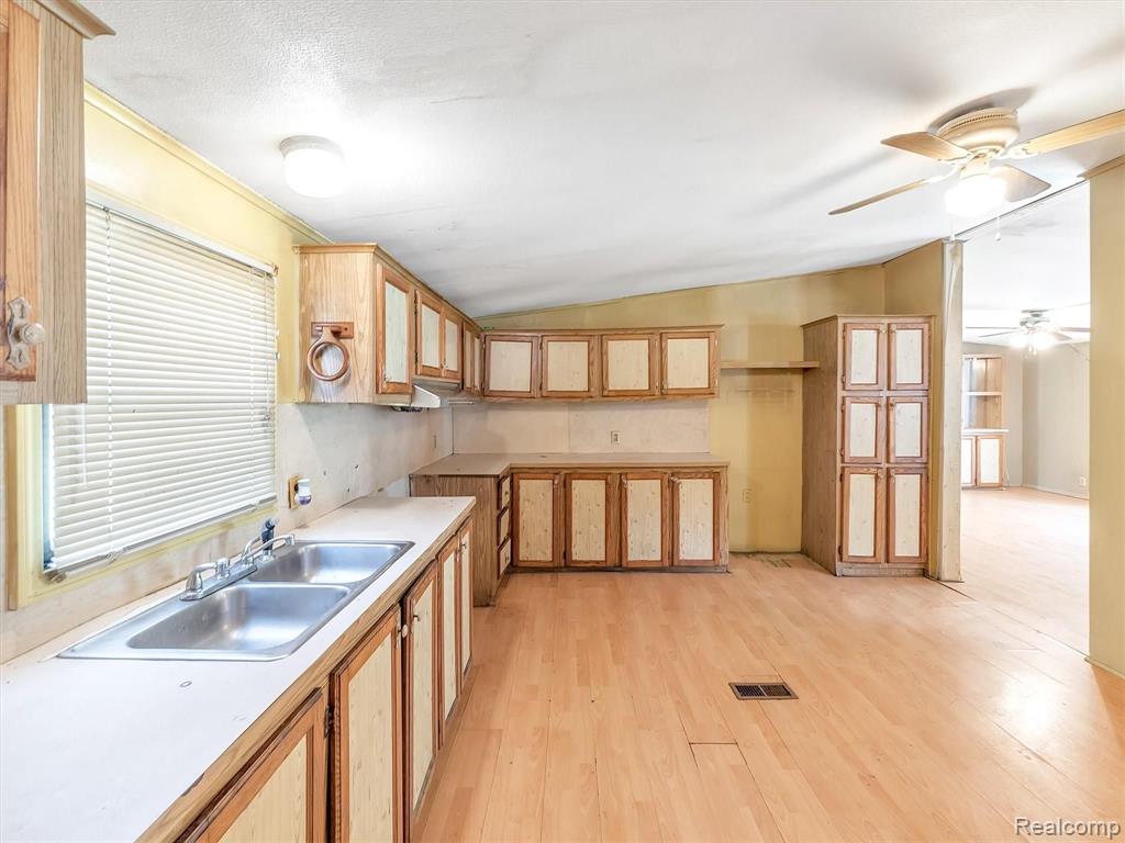 44011 Arkona Road New Boston, MI 48164 - Photo 15 of 43