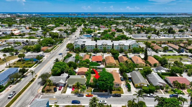 $340,000 | 614 South E Street, Lake Worth Beach, FL 33460
