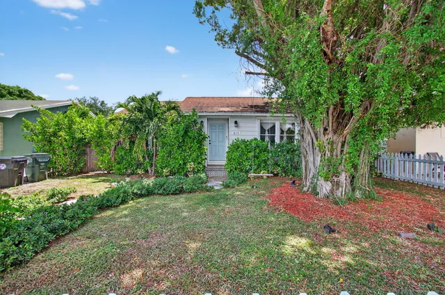 $340,000 | 614 South E Street, Lake Worth Beach, FL 33460
