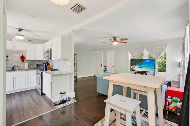 $340,000 | 614 South E Street, Lake Worth Beach, FL 33460