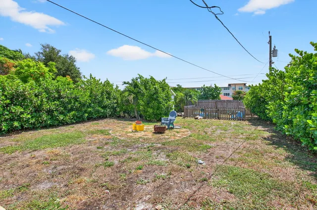 $340,000 | 614 South E Street, Lake Worth Beach, FL 33460