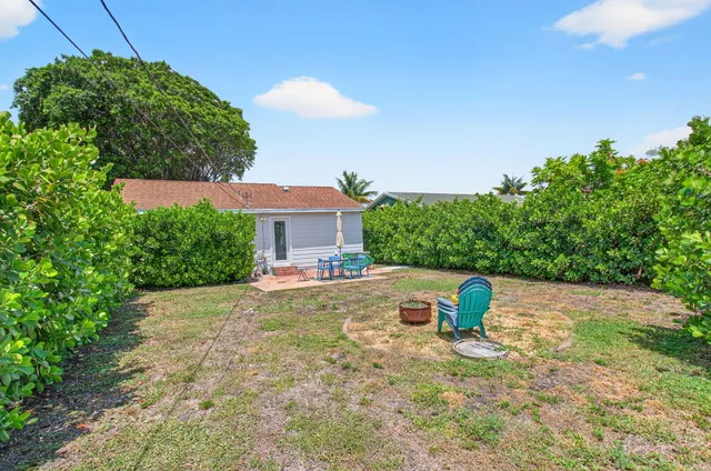 $340,000 | 614 South E Street, Lake Worth Beach, FL 33460